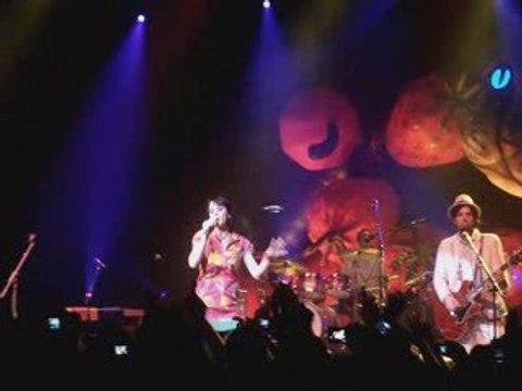 Katy Perry à l'AB, le 7 mars 2009 (Hot n cold)