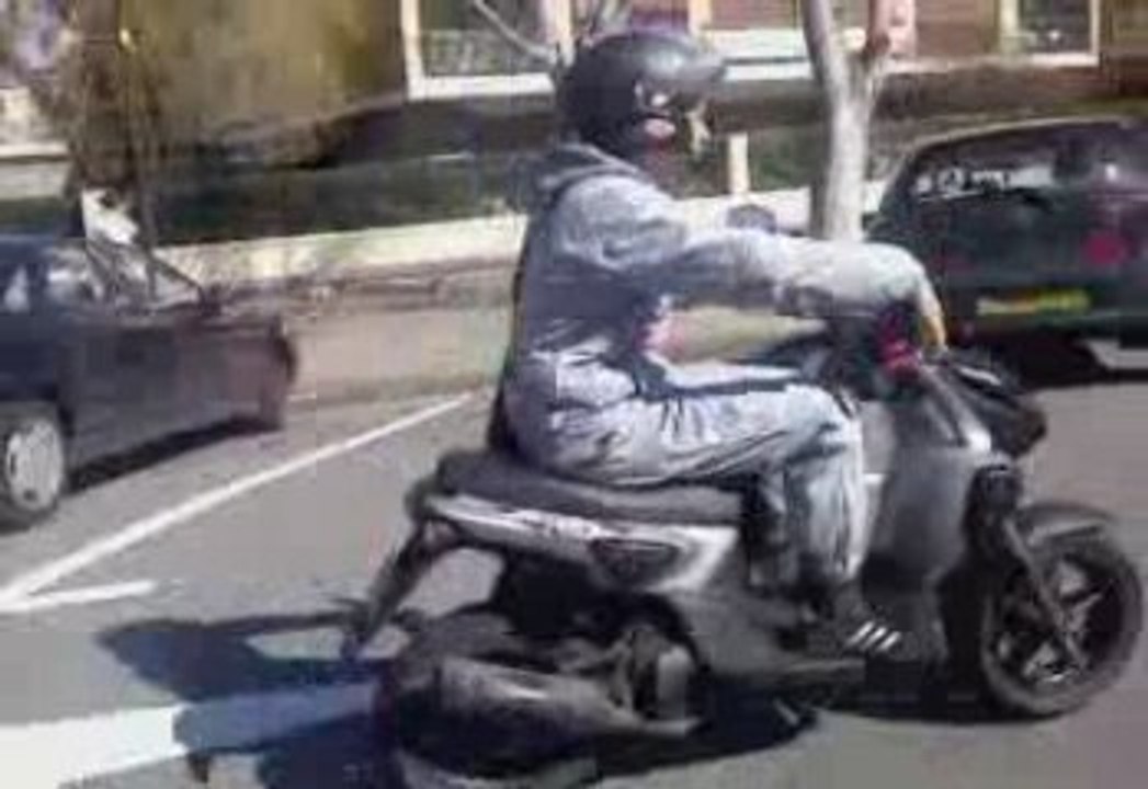 Issam Cabre En Stunt 13001