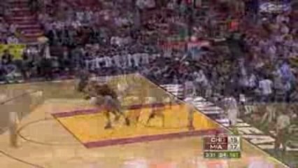 NBA Mario Chalmers positions himself amongst the bull's play