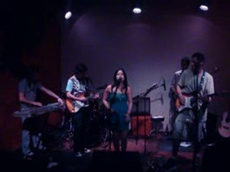 PERU FUNK COLLECTIVE -  Running away ( Roy Ayers )