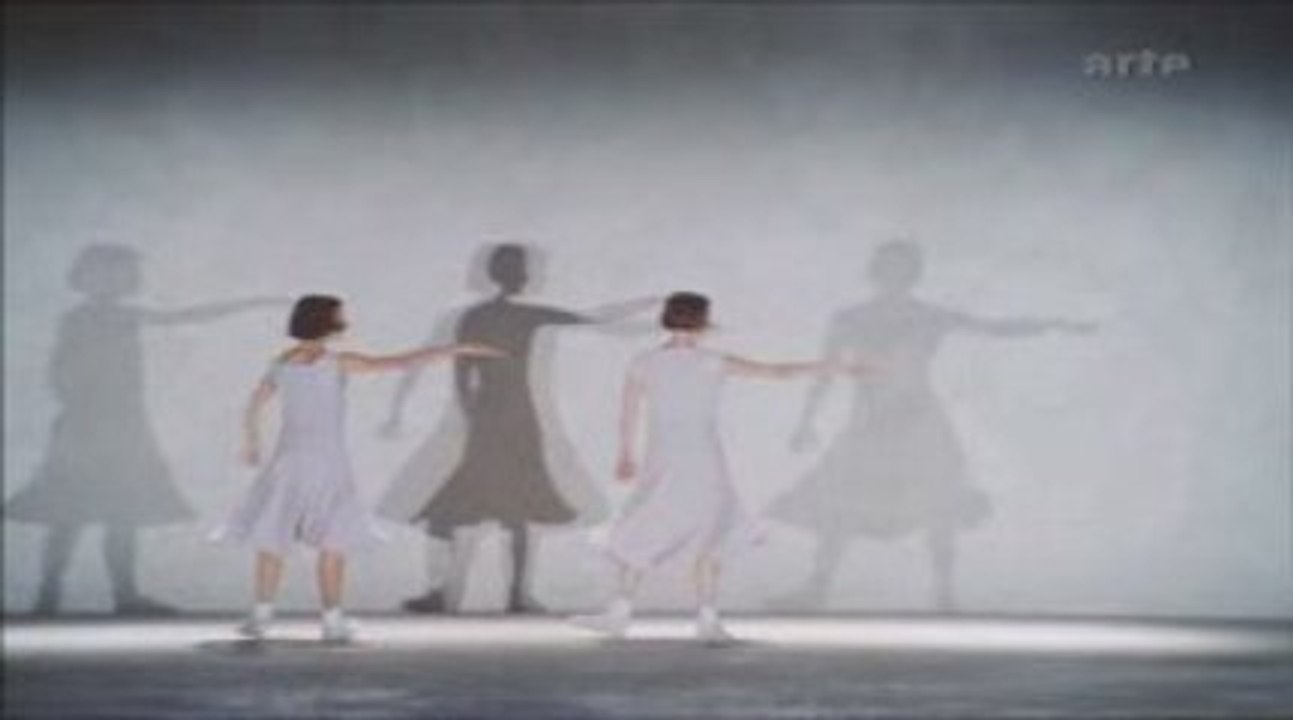Anne Teresa De Keersmaeker - Fase 1/5 (music Steve Reich)