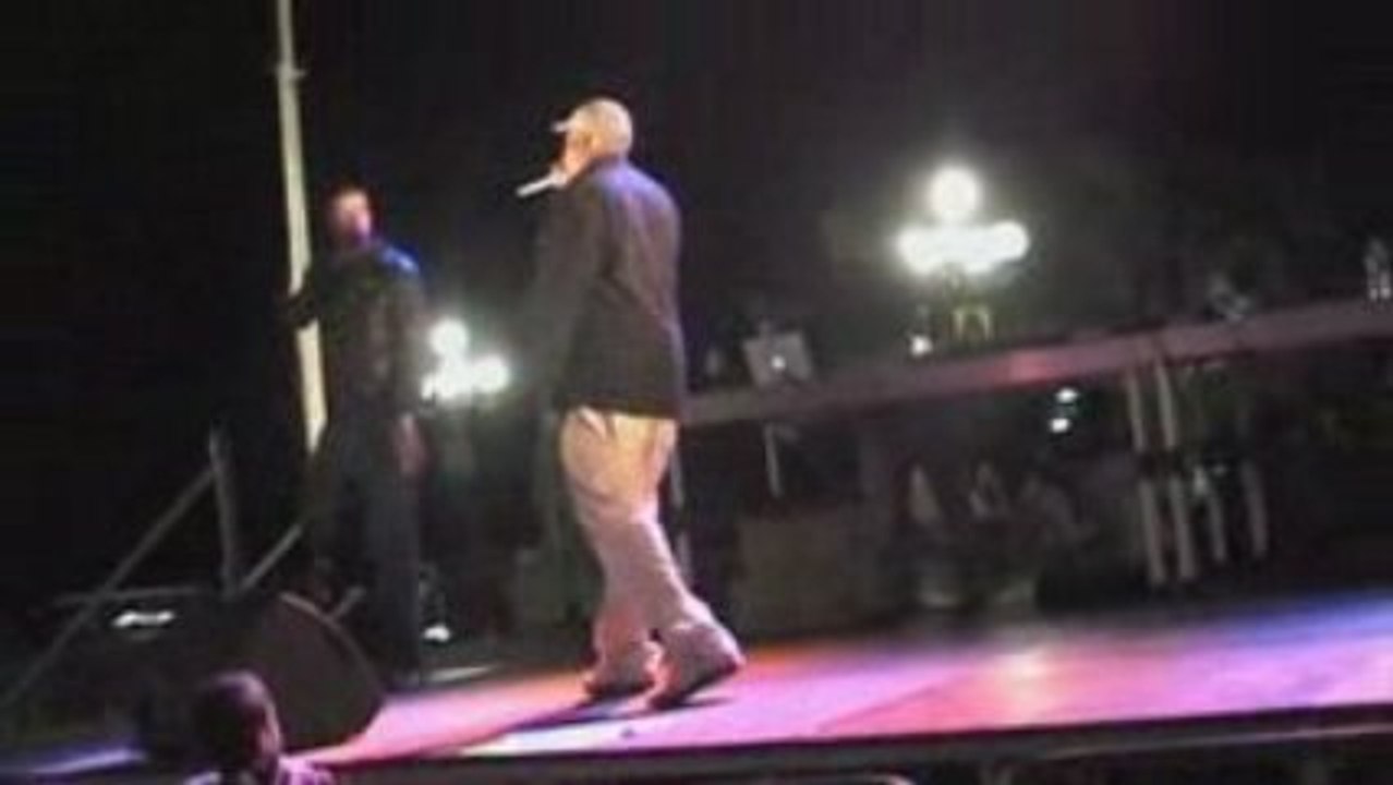 AMOODA LIVE " C 'EST QUI S'UI LA ? " FEAT TZAR DU BIZ & SAD