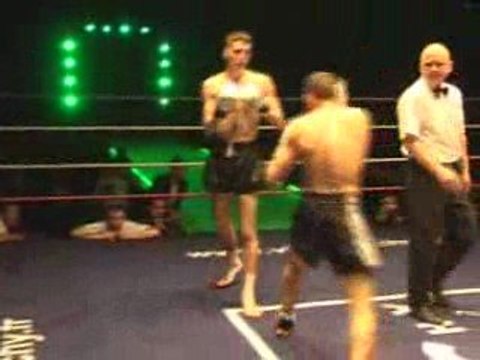 Le CHOC des GLADIATEURS 2008/kickboxing/ GALLAS VS GEORGES