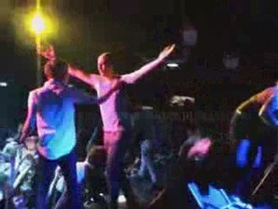 black lips start a riot in london
