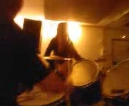 Poum tchak Lecon n°= 4 = rajouter une guitare