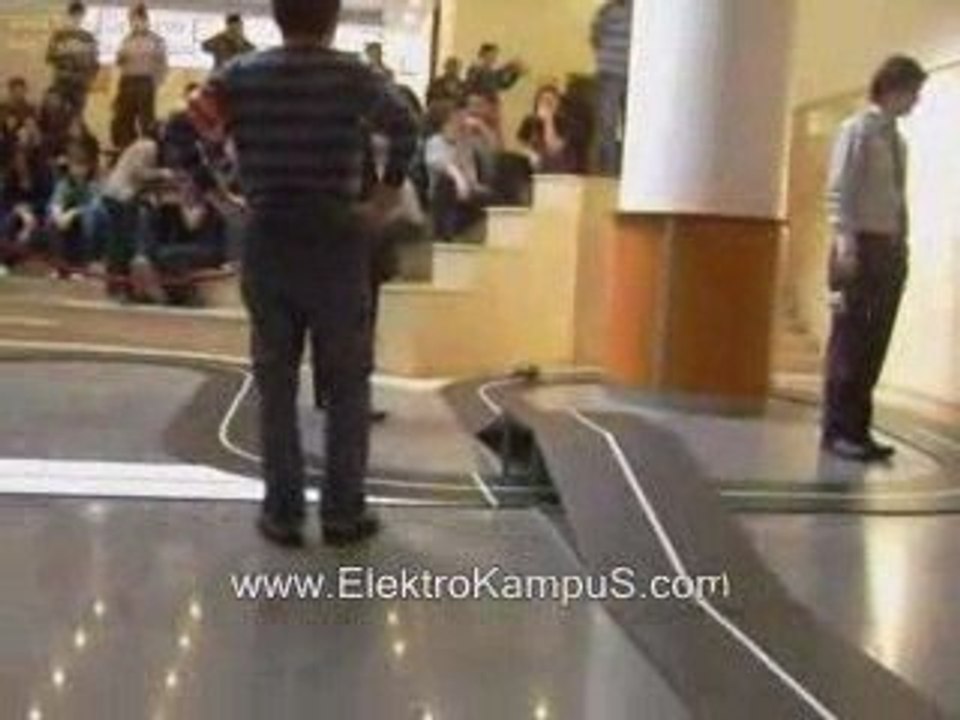 Erciyes Üniversitesi Çizgi İzleyen ElektroKampuS.com