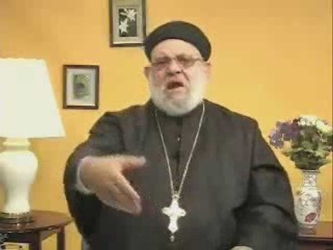 البابا شنوده الثالث يغني والقمص زكريا بطرس ترقص