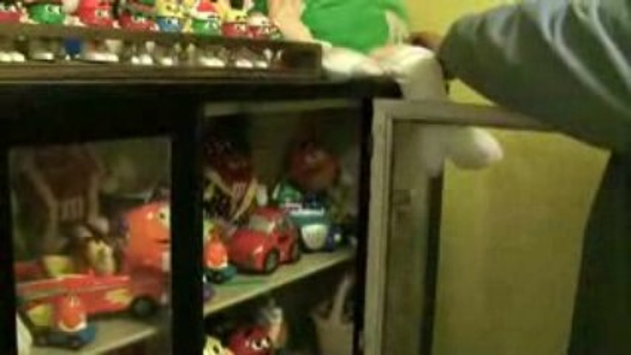 Mnm