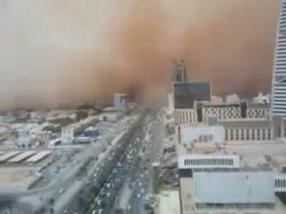 SIGNE D'ALLAH "TEMPETE DE SABLE SUR RIYAD EN ARABIE"