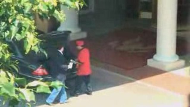 ´THE OBAMA DECEPTION´ by Alex Jones- 2/8