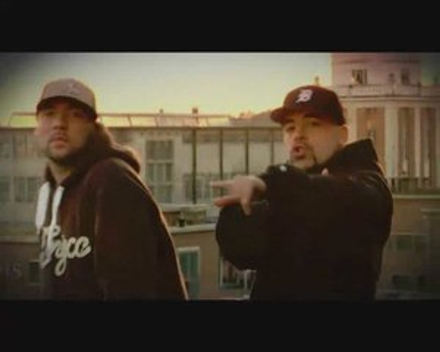 Juz Kiddin ft Akro - Mic Driver (official video)