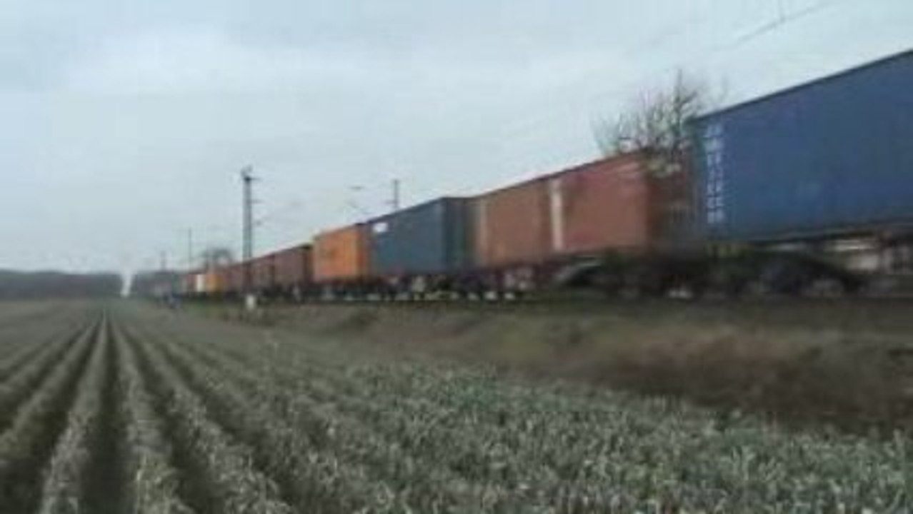 Rurtalbahn in Breyel,Duitsland met container trein 1-3-2009