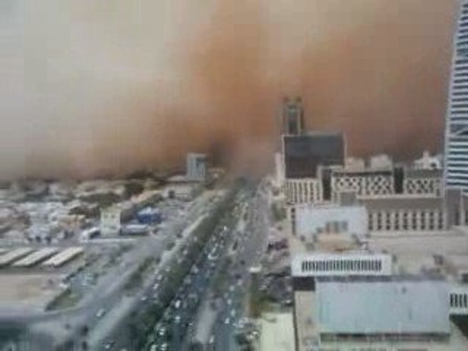SIGNE D'ALLAH TEMPETE DE SABLE SUR RIYAD EN ARABIE
