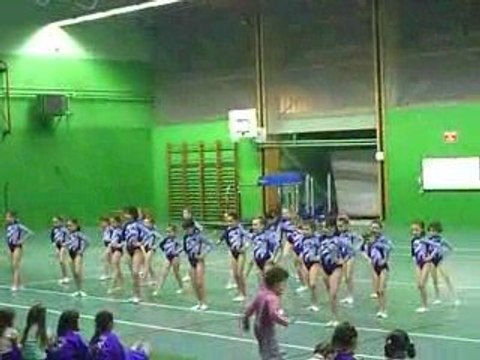 Formation physique poussines et mouvements d'ensemble