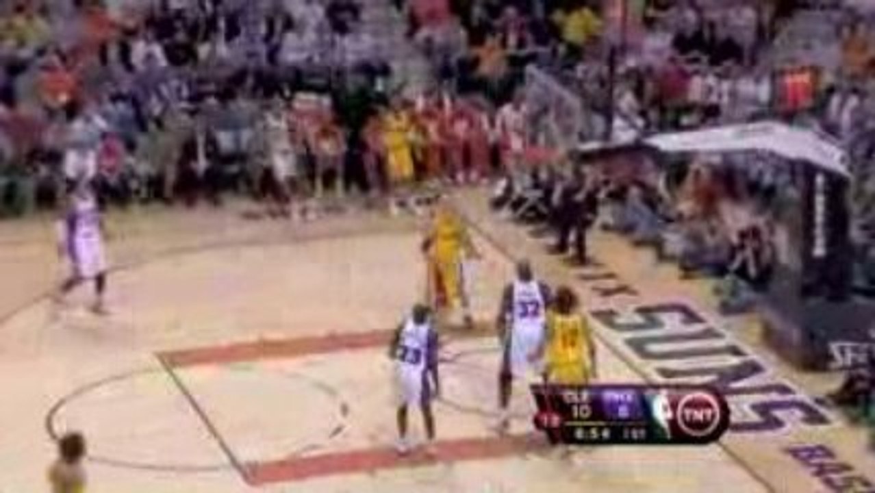 NBA LeBron picks off Matt Barnes' pass and dishes to Mo Will