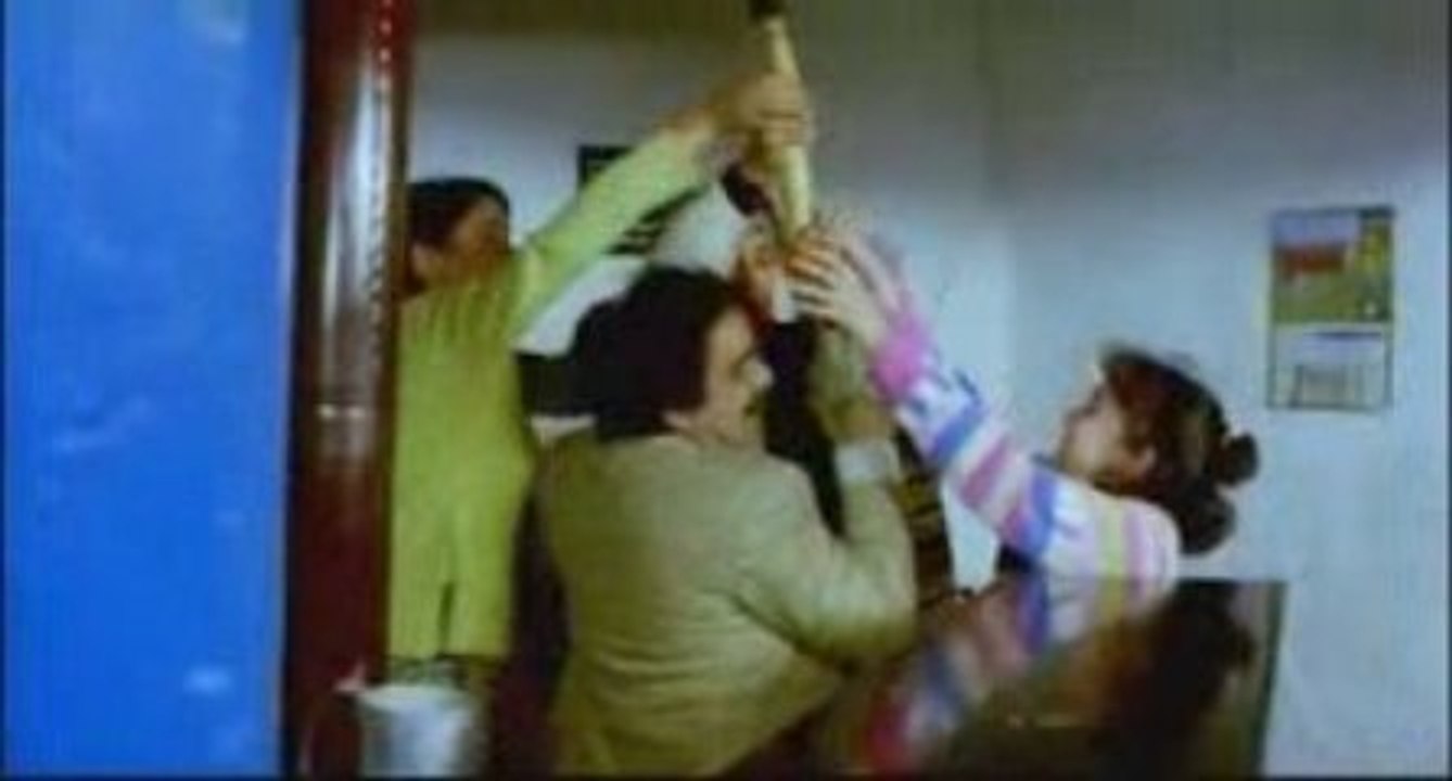 Deli Deli Olma film fragmanı Dailymotion Video