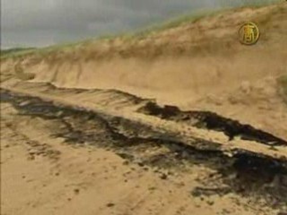 Australian Oil Slick Cleanup