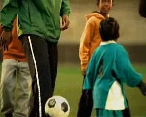 Nwankwo Kanu and Son Peak  ad