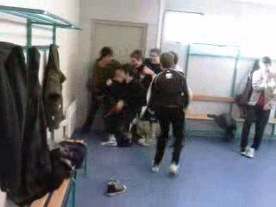 Baston tous sur l'ours