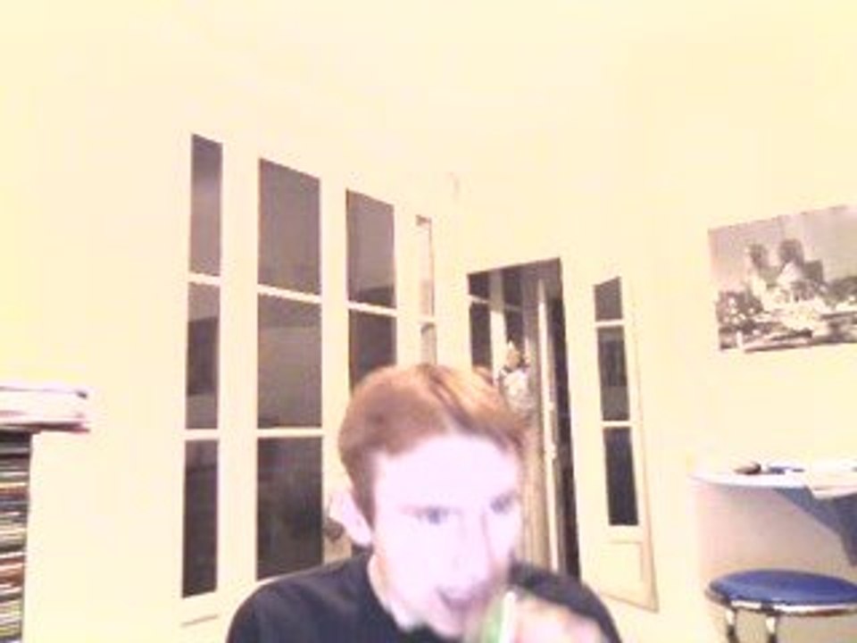 Wiwi égratigne "Can't buy me love"