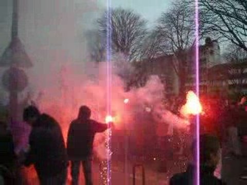 psg om parc des princes le feu au parc