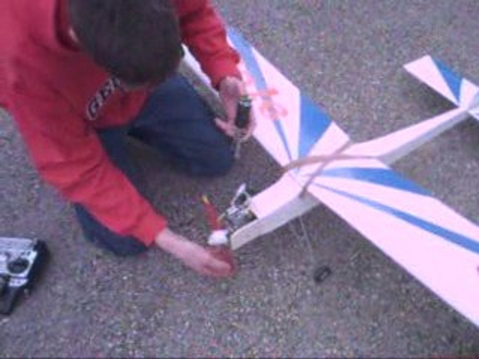 1er test du trainer, Jingle