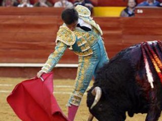 El Juli y El Fandi, a hombros en Valencia