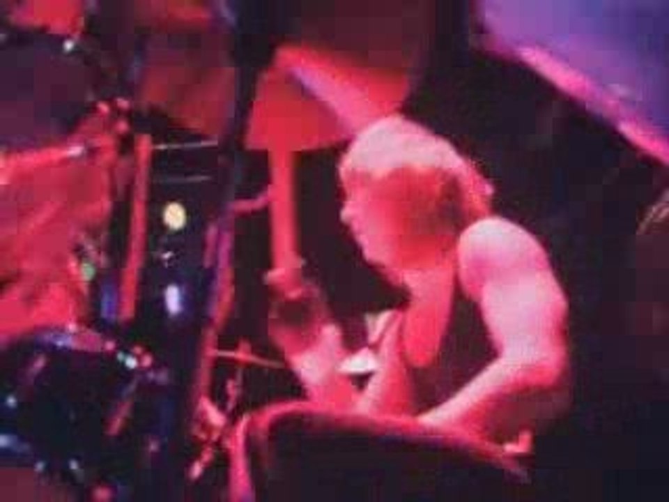 Iron Maiden - Hallowed Be Thy Name (live 1982)