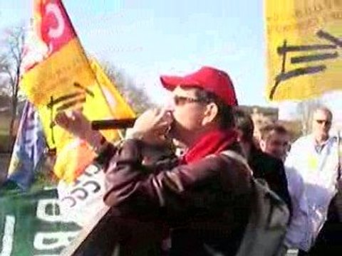 manif Auxerre 8000 manifestants