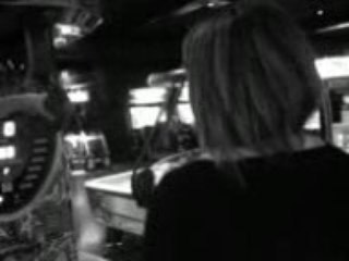 Lau` qui mets un Coup de point. 14 / 03