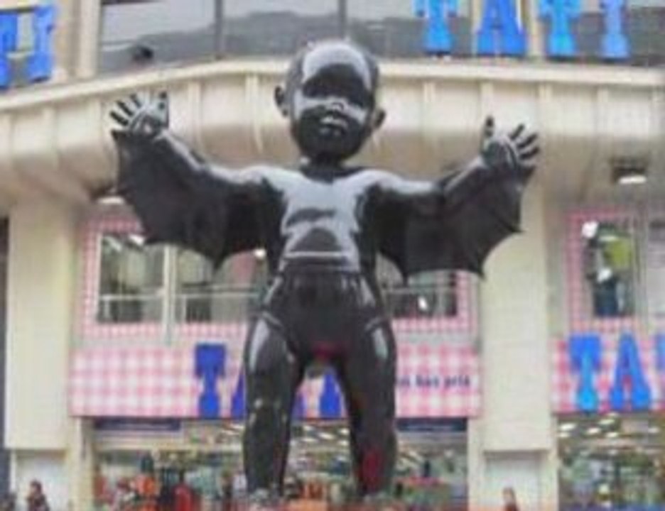 Lille 3000-Europe XXL mi-anges , mi-démons