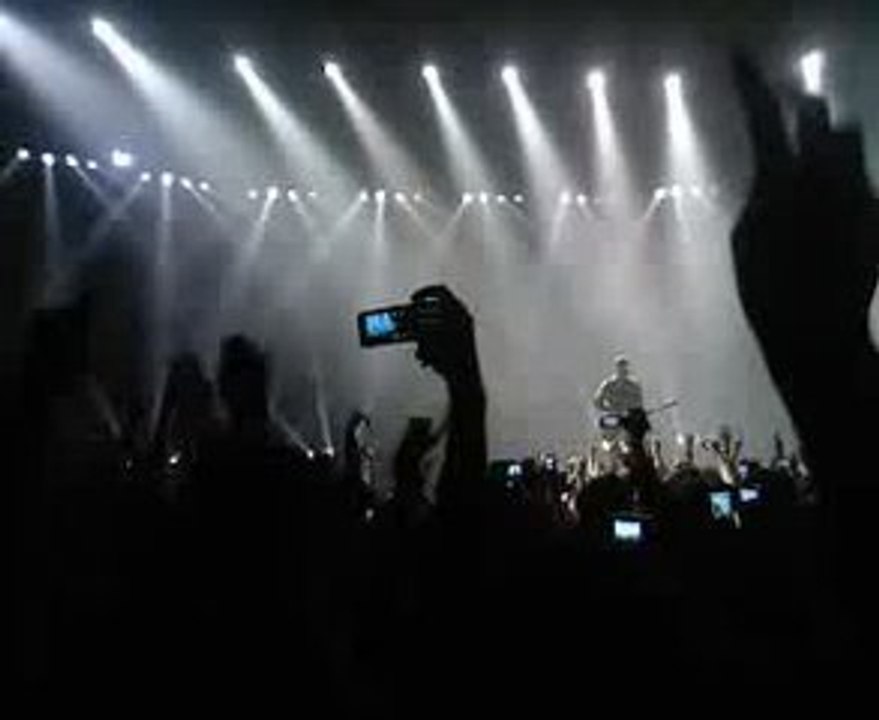 14 MARS  Fall Out Boy - Thnks Fr Th Mmrs