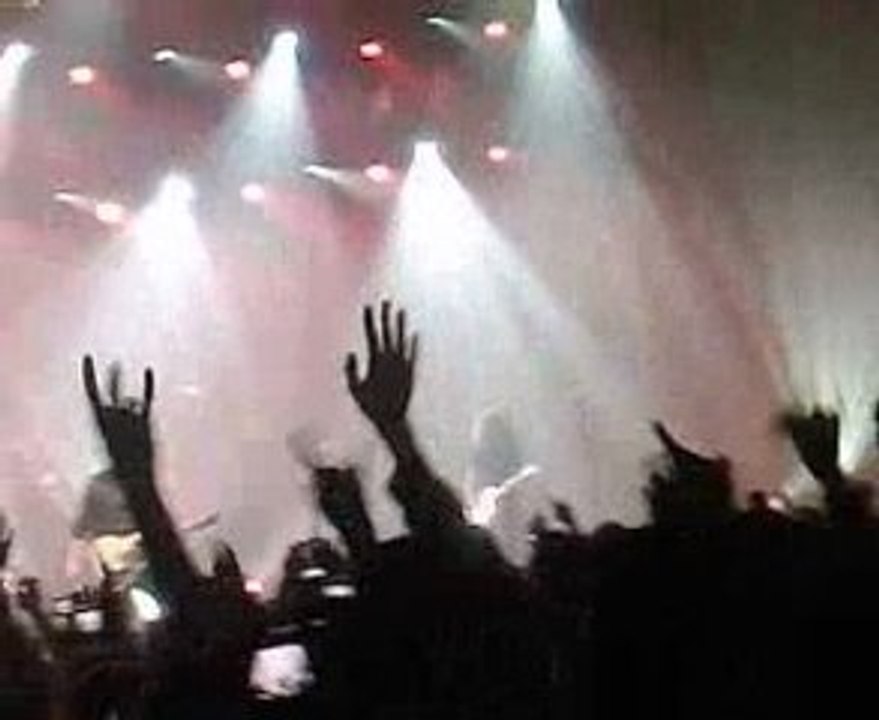 14 MARS  Fall Out Boy - Sugar we're going down