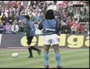 Maradona warm up at Napoli