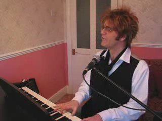 rions un peu avec david bowie