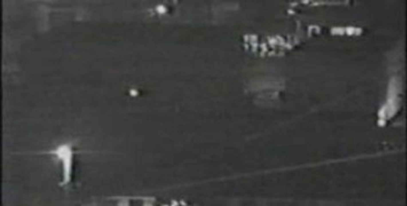 Ovnis  Ufo observe les gens au quotiden