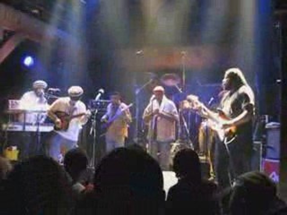 Tosh meets Marley - Get up stand up (live @ Fabrik Hamburg)