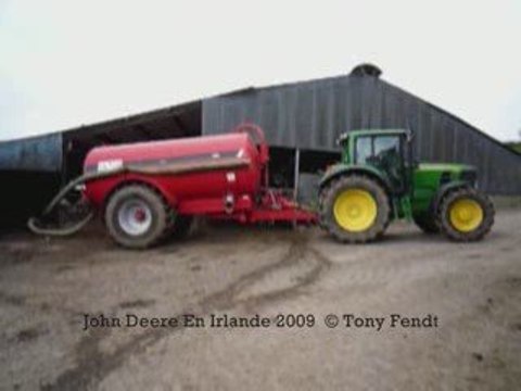 Les 2 John Deere En Irlande. Par Tony Fendt