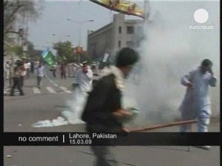Manifestation violente au Pakistan