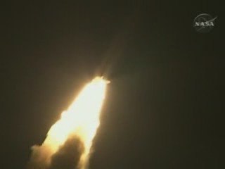 Discovery shuttle blast off