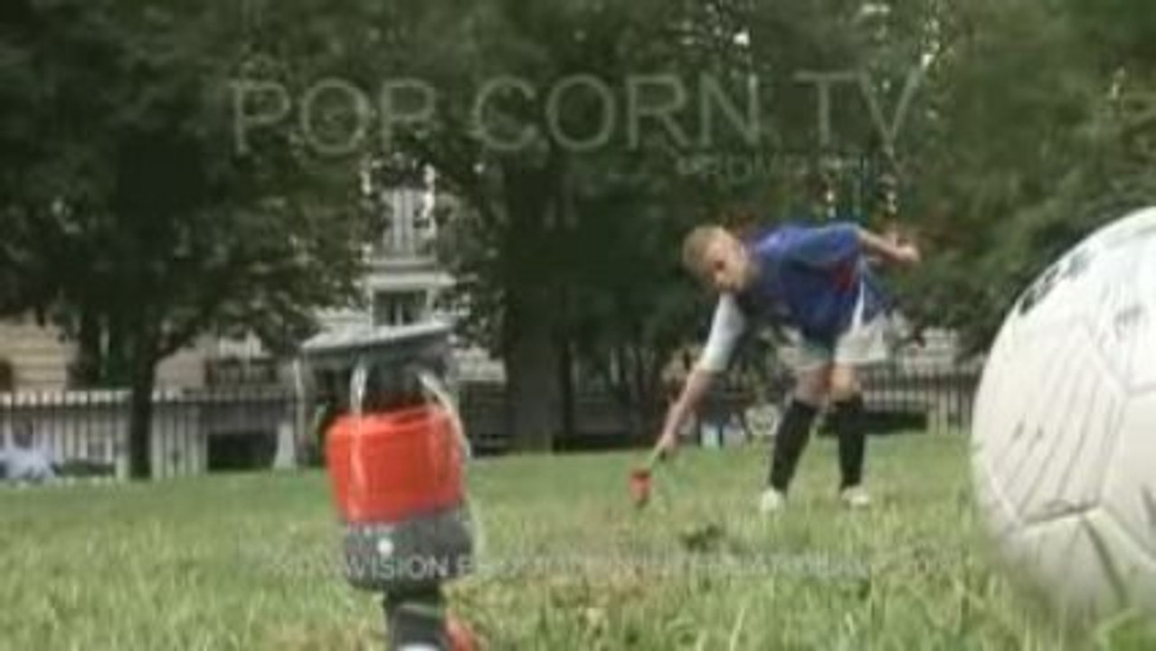 Caméra cachée : Donne-moi mon ballon !