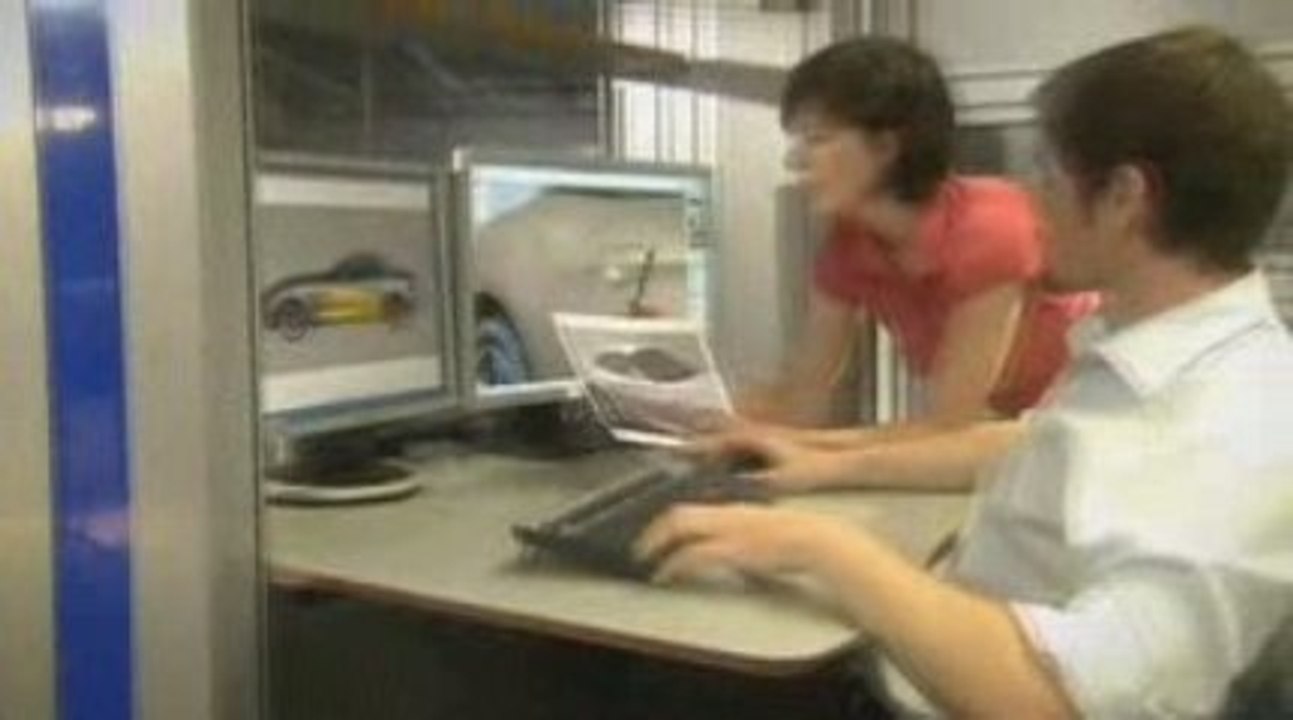 BMW Z4 wins red dot award for high design quality