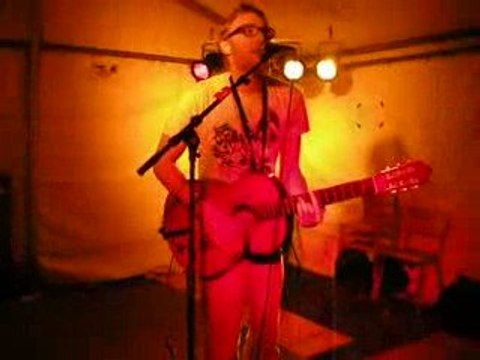 04 - Fred Fresh I wanna be a alcoholic Arc en Musique 2009