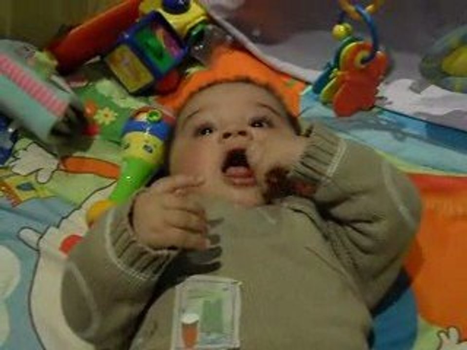 Manoah joue
