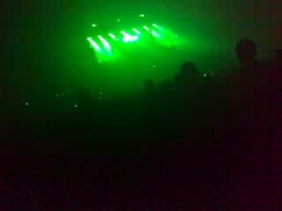 The Prodigy - Omen ( Live At The Zenith)