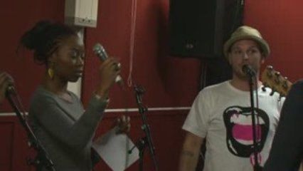 Collaborhate afl. 3 - Ntjamrosie & The Hope Dealers