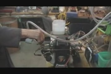 Motor running on HHO - Un moteur qui fonctionne à l'eau