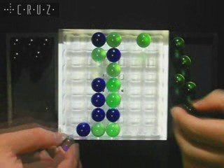 デザイン専門誌にも紹介された芸術的ゲーム　CRUZ