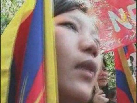 Тибетские женщины протестуют против китайского режима