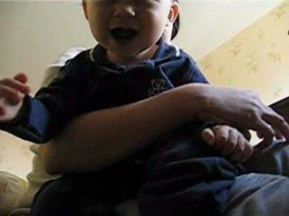 Cracher c'est rigolo ! Louis 2009 03 17 007